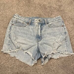 Old Navy High Rise OG Straight Jean Shorts, size 10